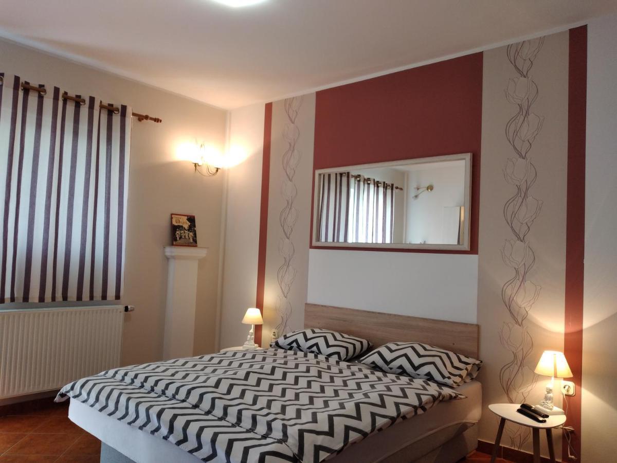 Apartments Kosevic Осиек Екстериор снимка