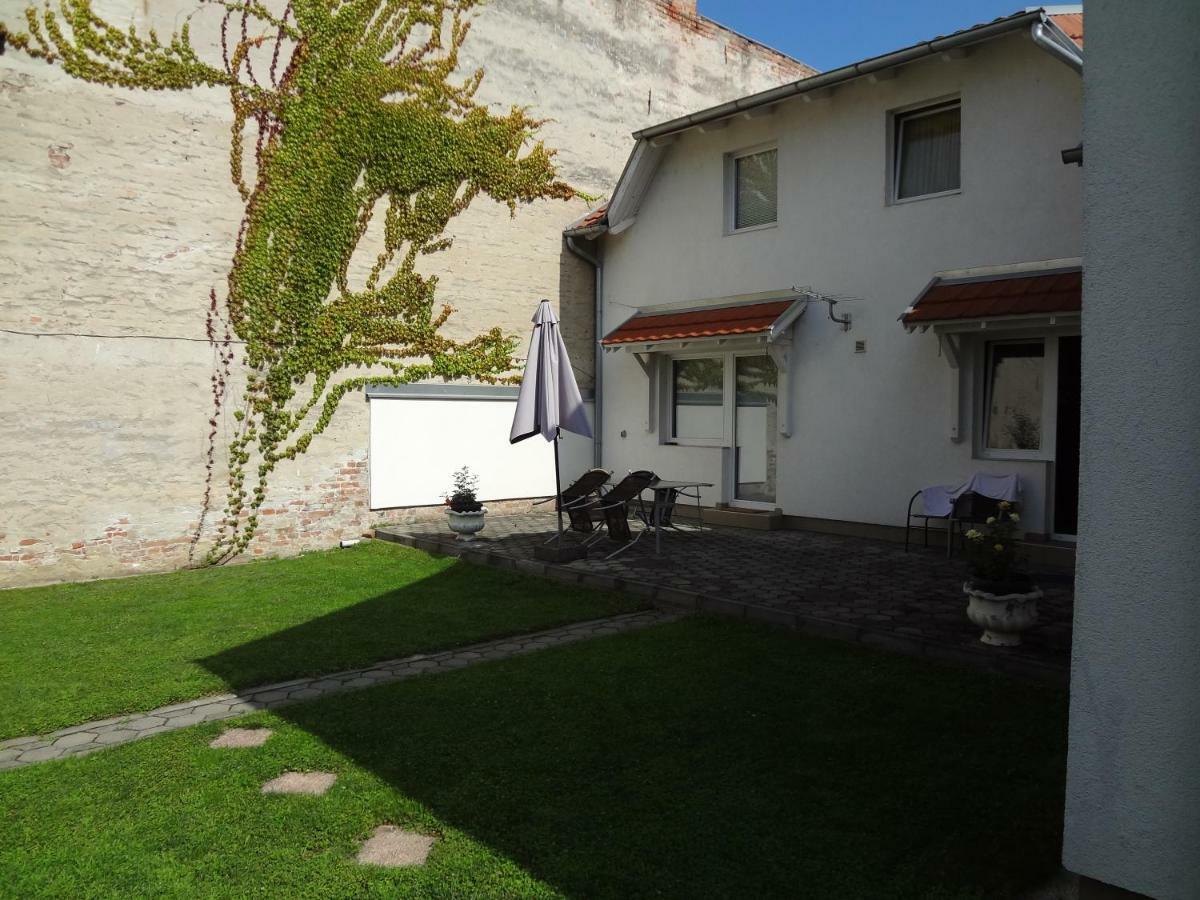 Apartments Kosevic Осиек Екстериор снимка